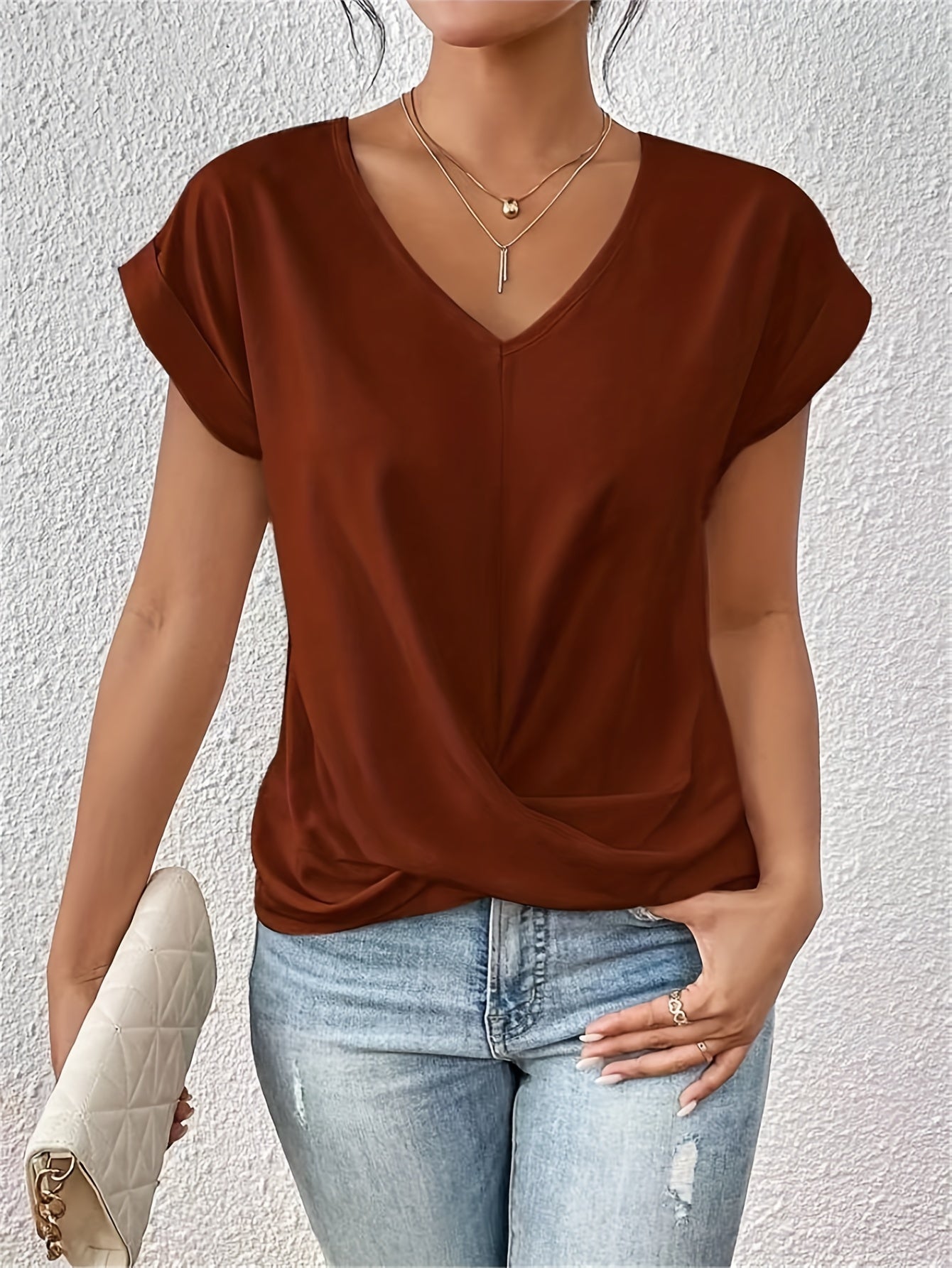 Zoe | The Sweetheart Neckline Casual T-Shirt