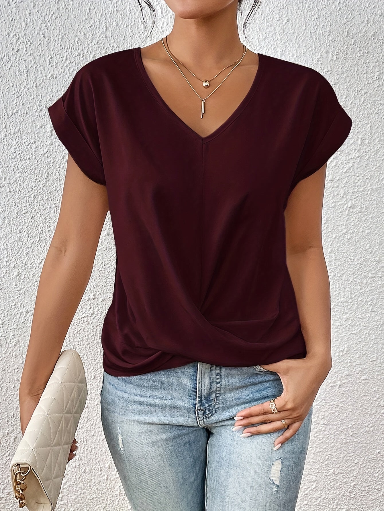 Zoe | The Sweetheart Neckline Casual T-Shirt