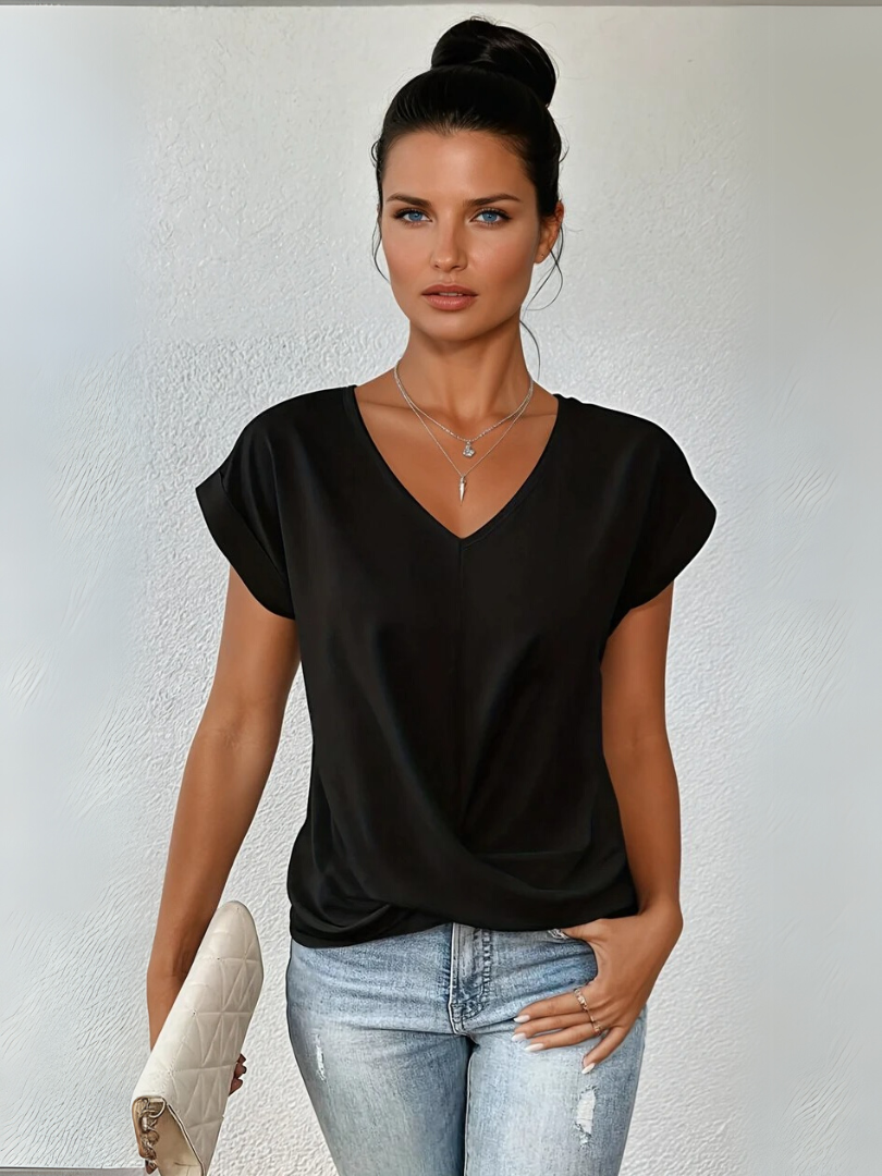 Zoe | The Sweetheart Neckline Casual T-Shirt
