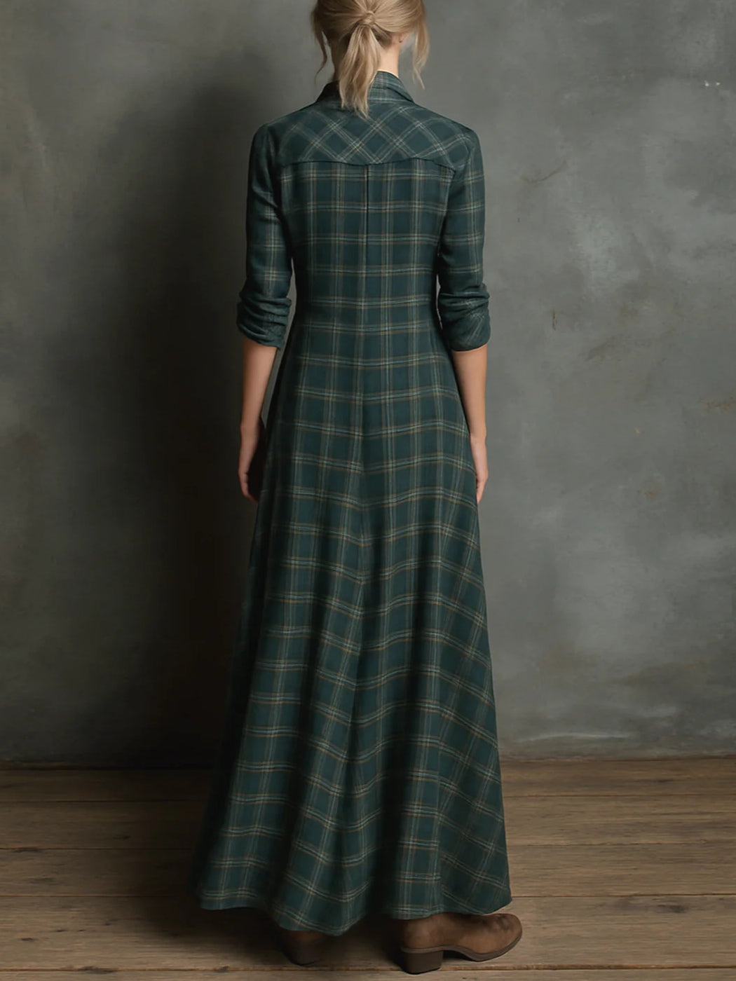 Hazel | Long dress with green checkered pattern