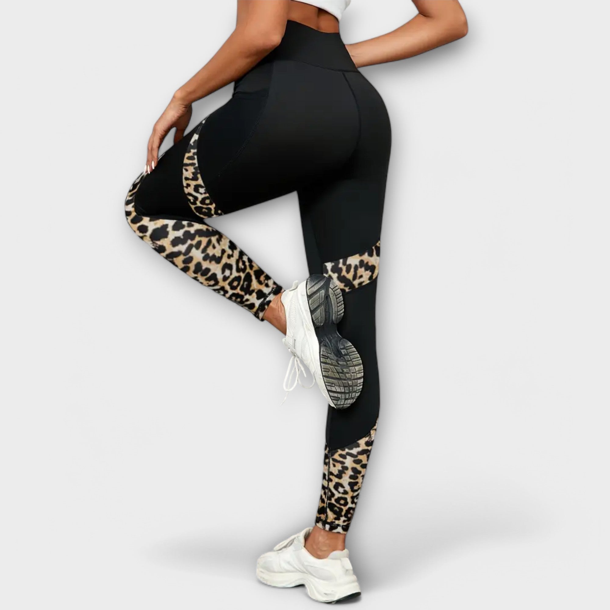Hayley | High-Waisted Training Pants with Leopard Print