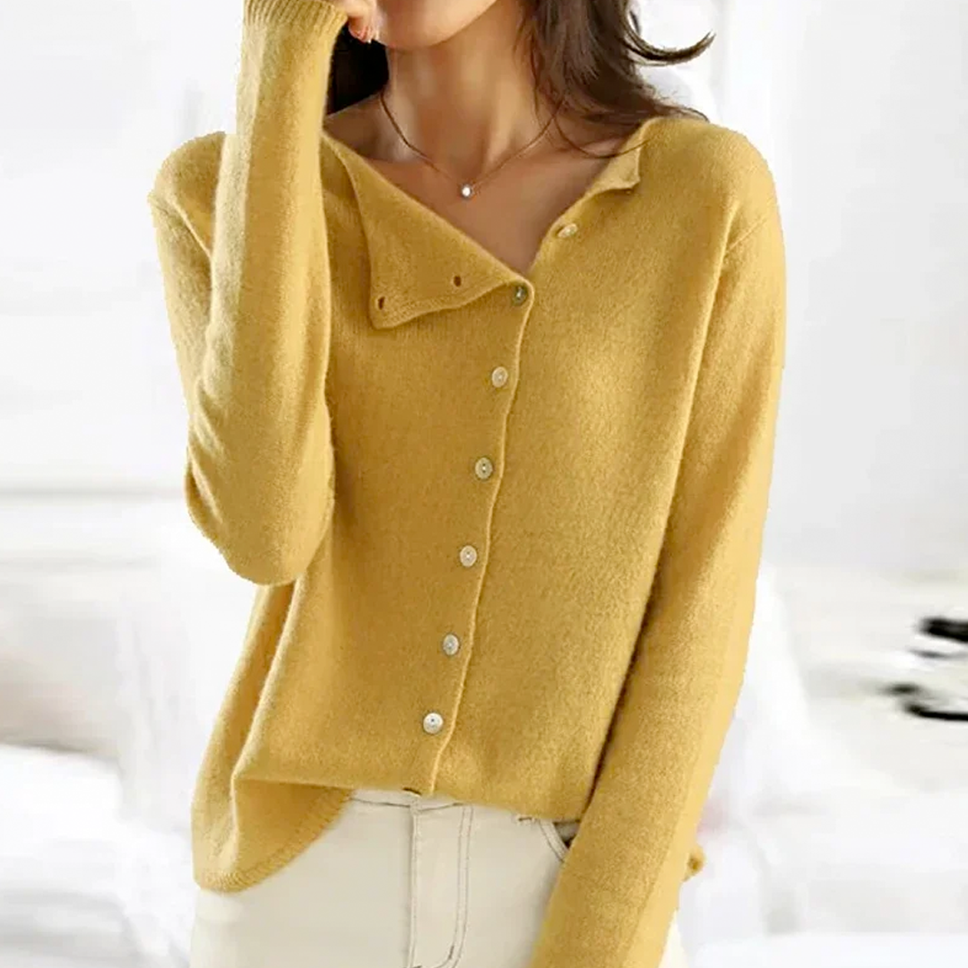 Shirley | Chic cardigan with Diagonal Buttons